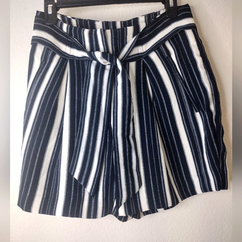 Women's H&M striped shorts
